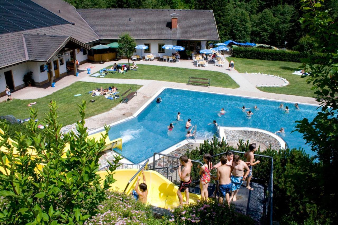 Das Kleine Berghotel Liesing エクステリア 写真